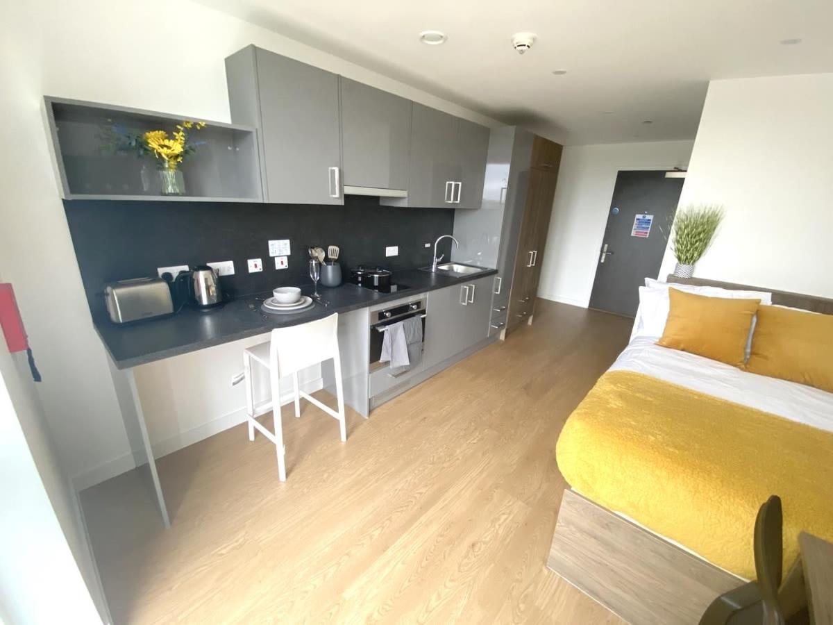 Апартаменты For Students Only The Oaks In Ковентри Экстерьер фото